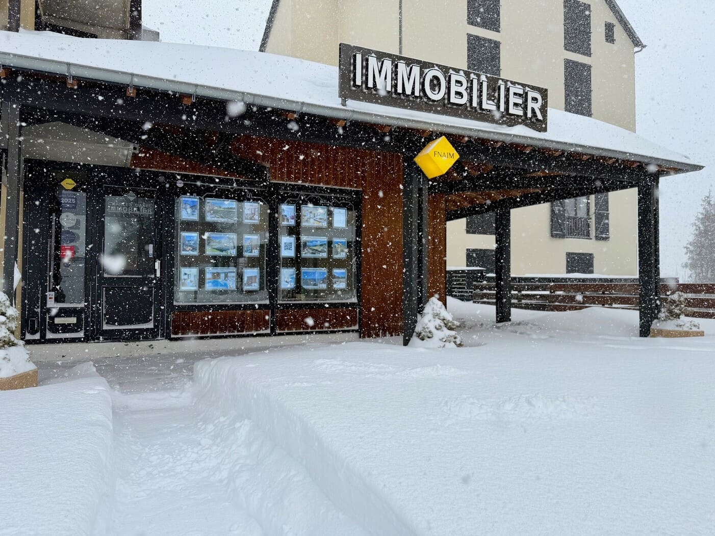 image contact agence 2